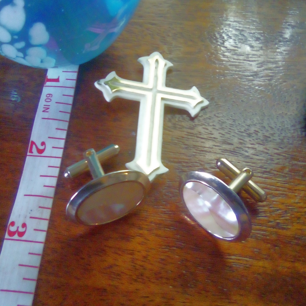 Gold-Tone Cross Brooch with Pink Mother-of-Pearl Cufflinks Set